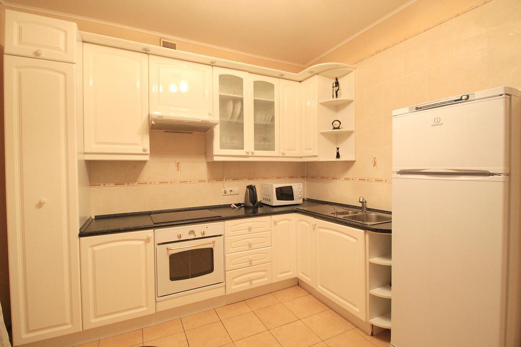Apartment Poznyaky-Bazhana Kyiv Exterior foto