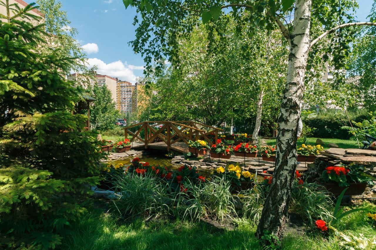 Apartment Poznyaky-Bazhana Kyiv Exterior foto