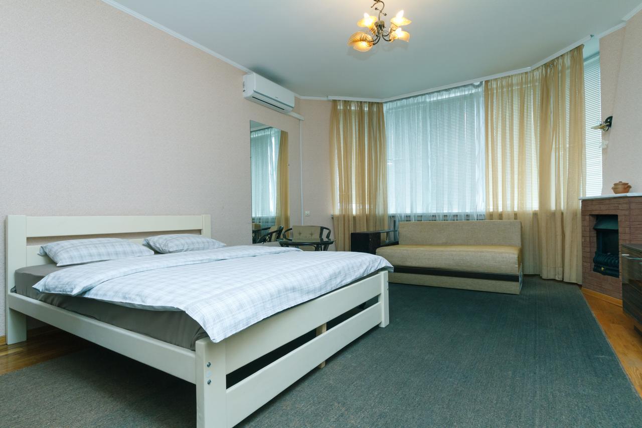 Apartment Poznyaky-Bazhana Kyiv Exterior foto