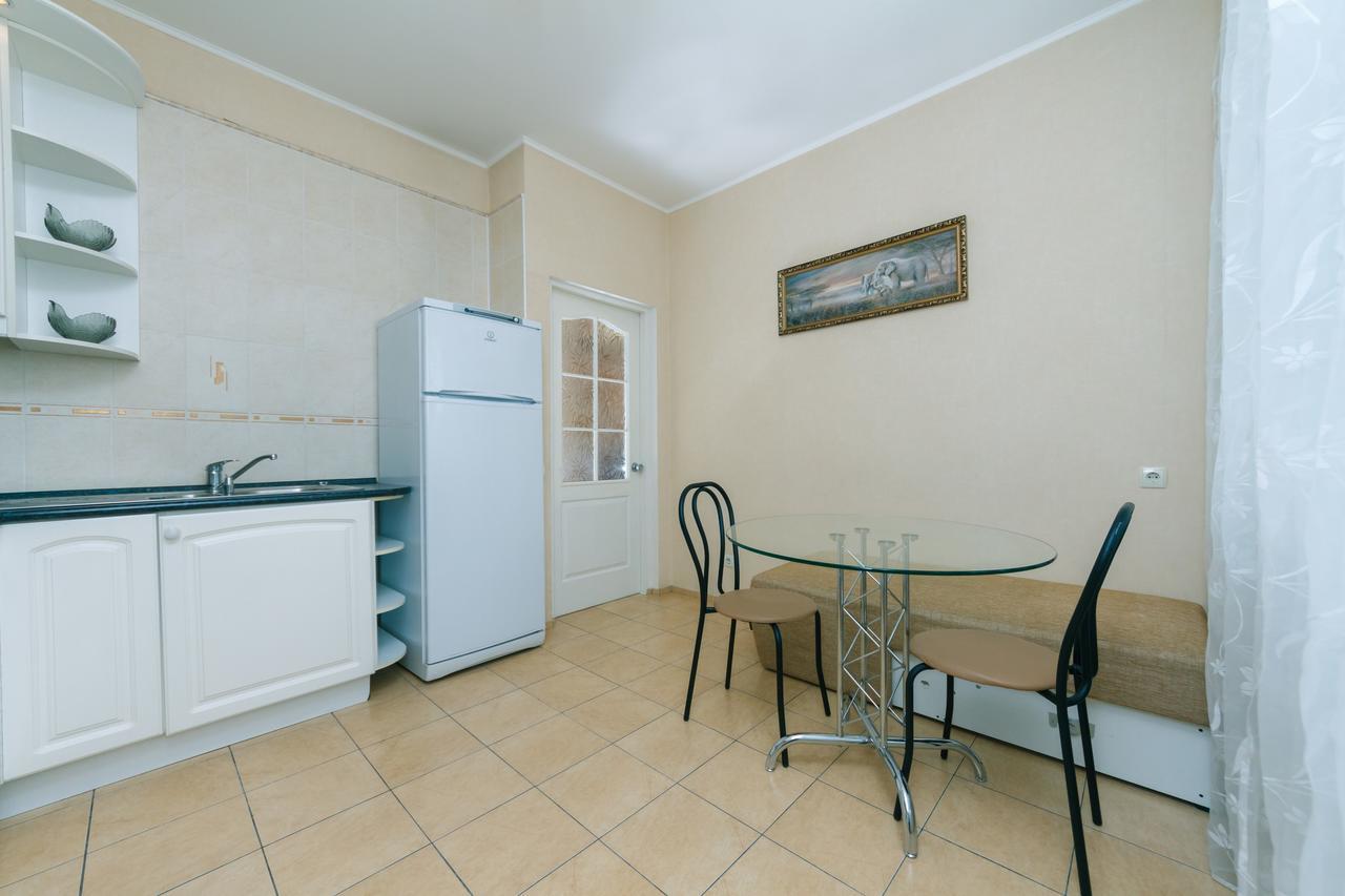 Apartment Poznyaky-Bazhana Kyiv Exterior foto